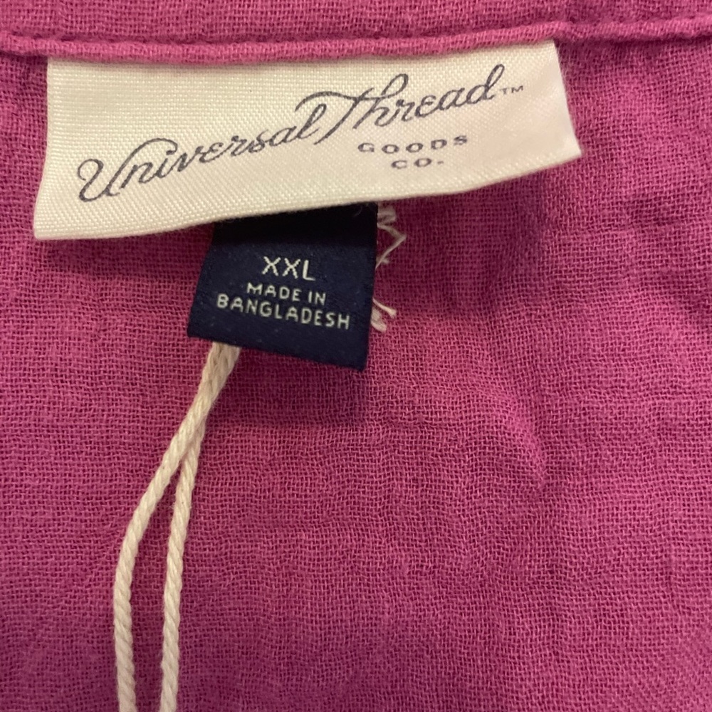 Universal Threads V- neck Top/Shorts Set - Picture 8 of 9